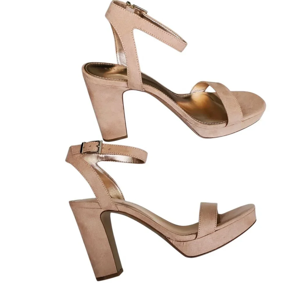 PALE PINK MICROSUEDE BLOCK HEEL PLATFORM SIZE 10.